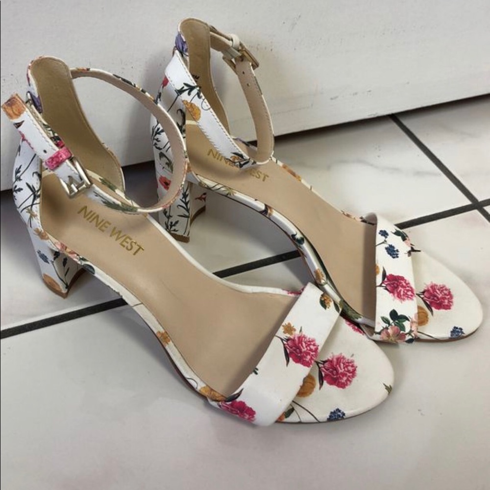 Nine West Floral Pumps
